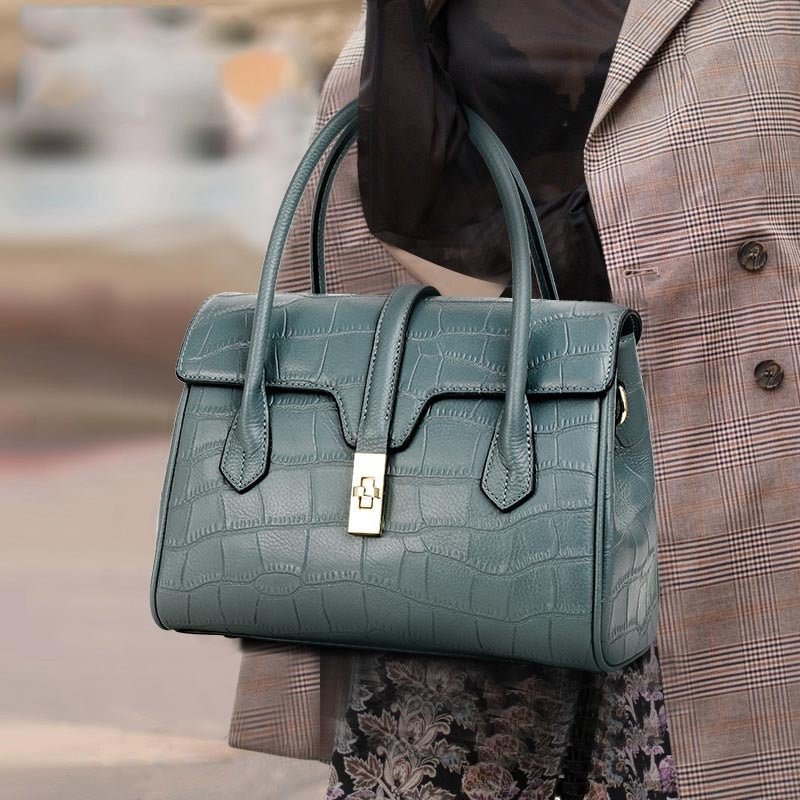 The Chic & Sleek